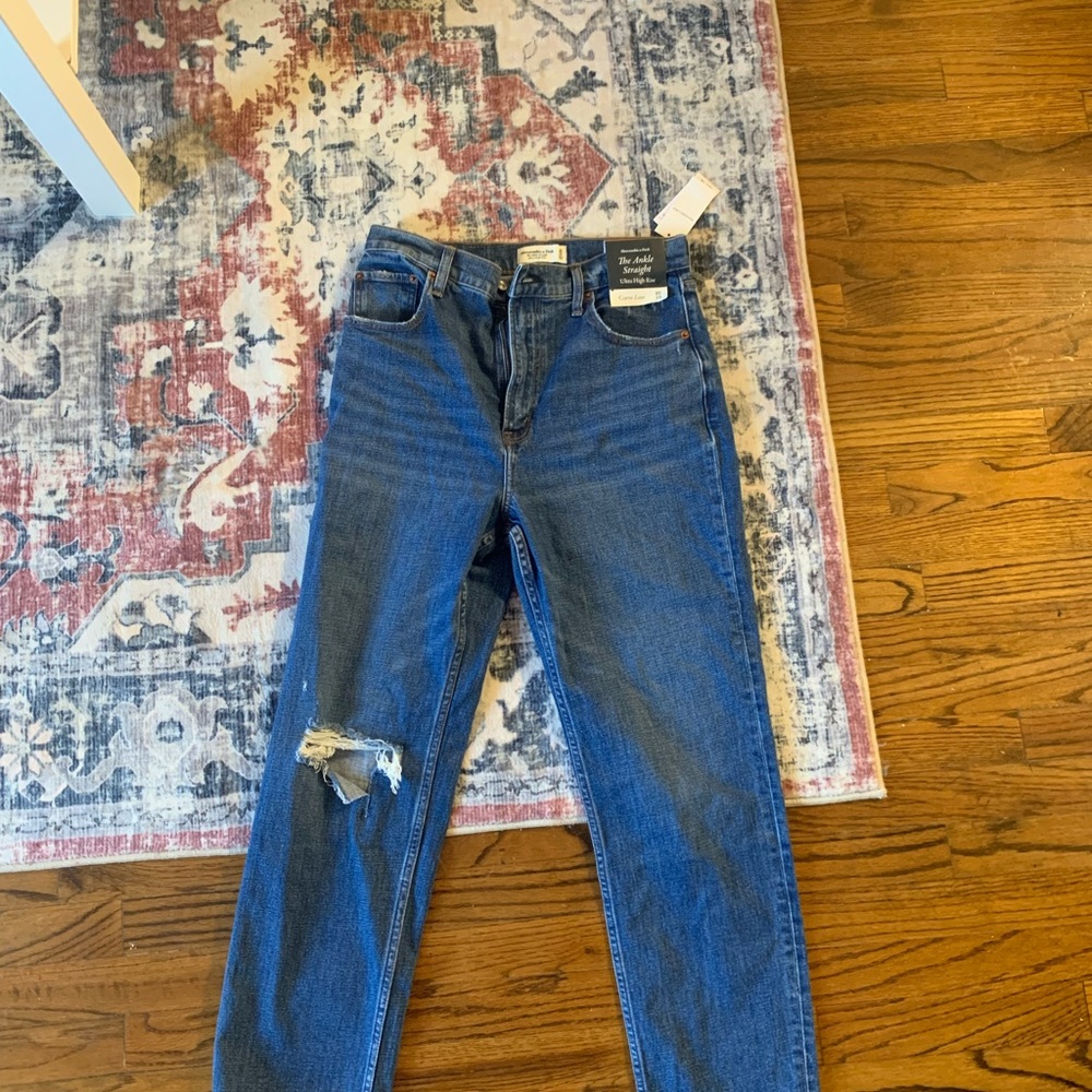 The ankle straight ultra high rise curve love Abercrombie jeans